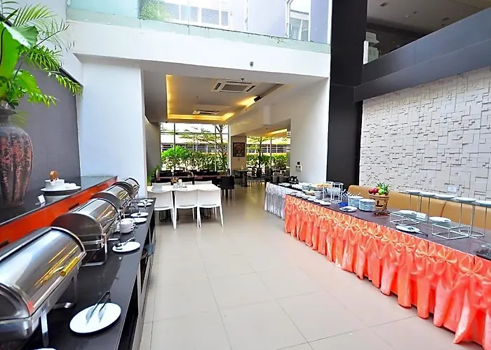 H-residence Hotel 3*