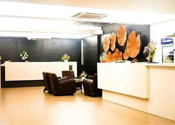 H-residence Hotel 3*